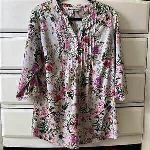 Tantrums White and Pink Pleated Blouse